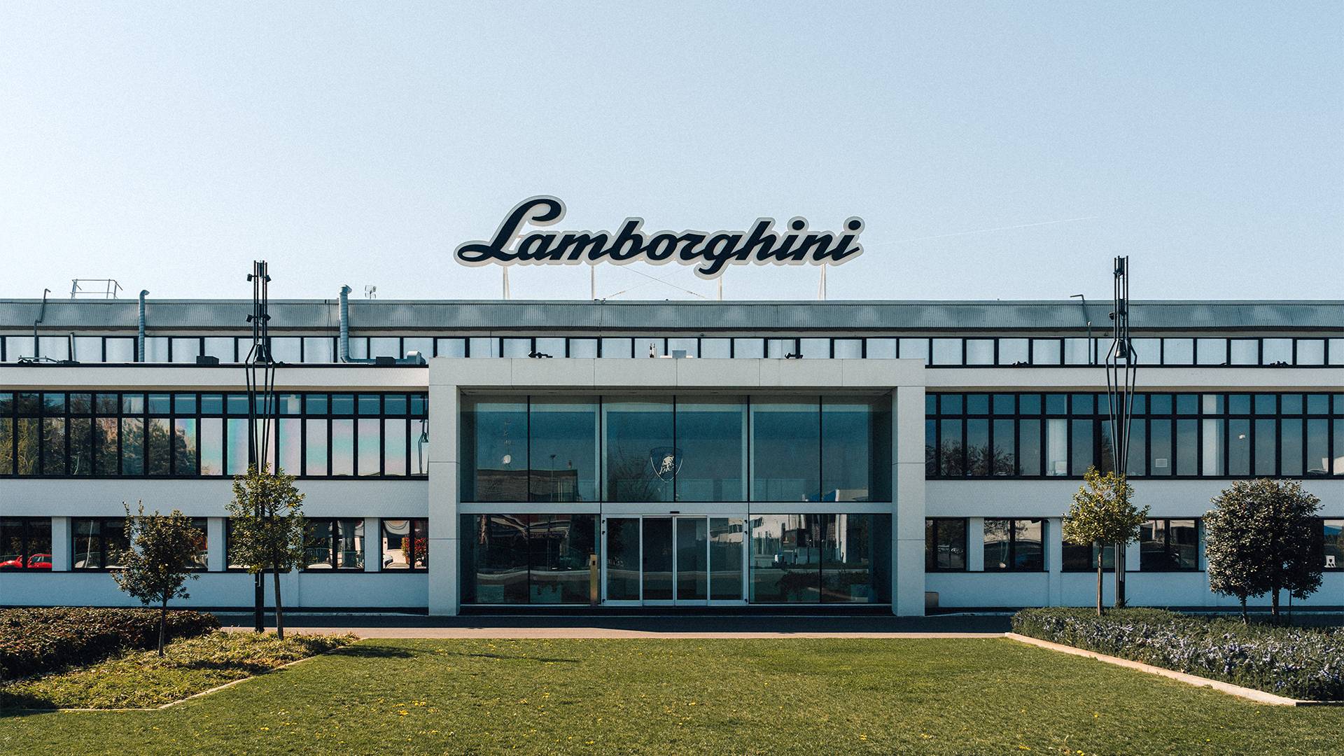 Lamborghini Posts Strong Revenue Growth in the First Half of 2026